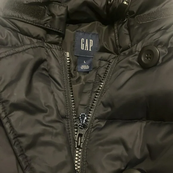 Gap cropped puff vest - Picture 2 of 10
